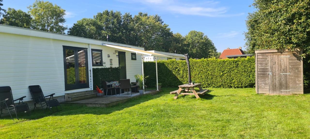 Gezellige Chalet Met Grote Privetuin. Dronrijp Exteriör bild