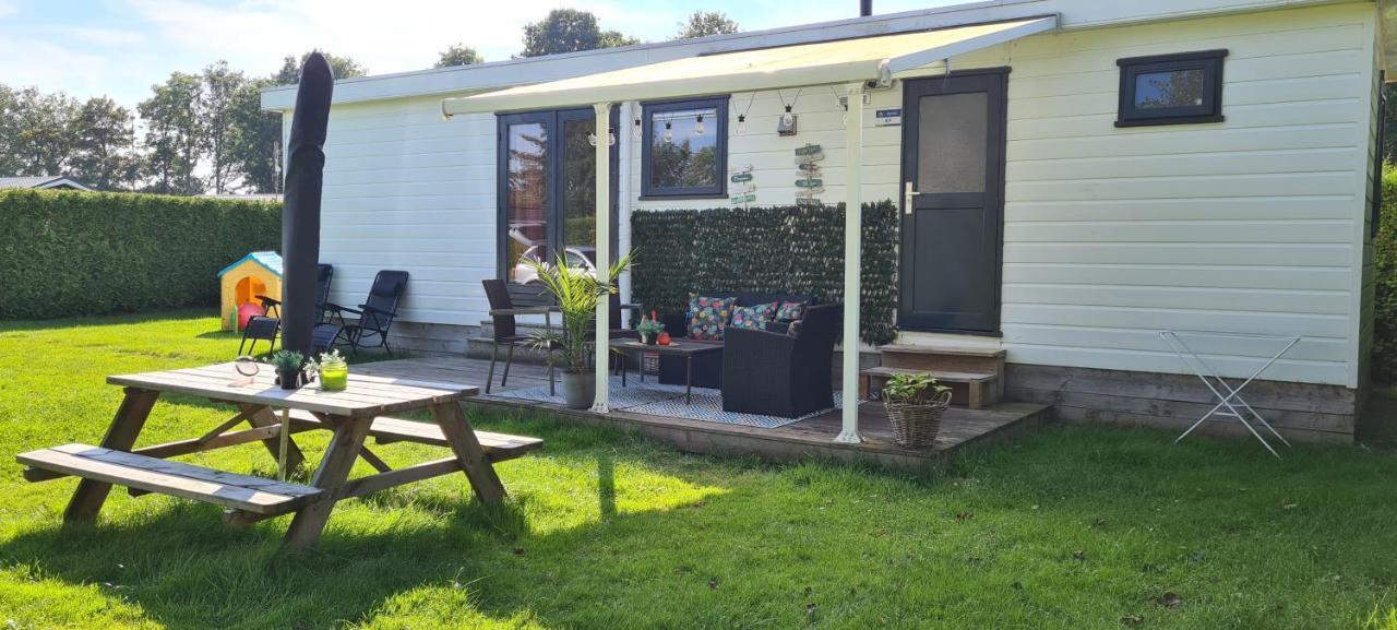 Gezellige Chalet Met Grote Privetuin. Dronrijp Exteriör bild